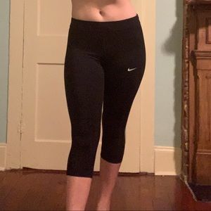 Nike capris with pocket